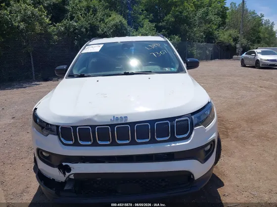 2022 Jeep Compass Latitude Lux