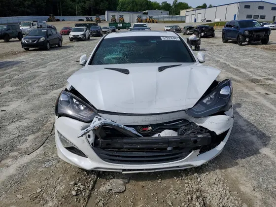 2015 Hyundai Genesis Coupe 3.8L Ultimate