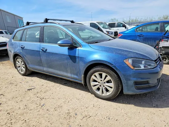 2017 Volkswagen Golf SportWagen S