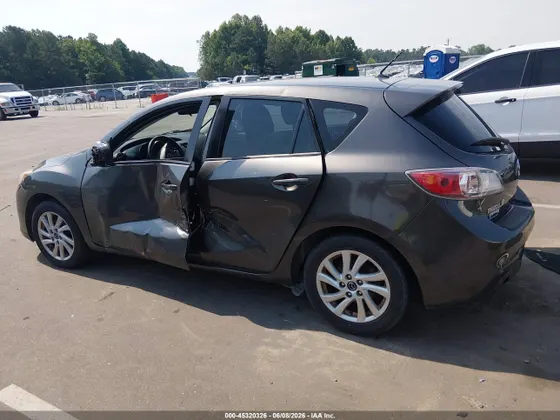 2013 Mazda Mazda3 i Touring