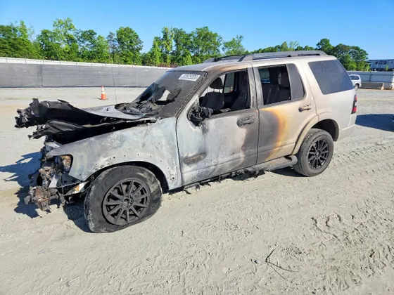 2008 Ford Explorer XLT