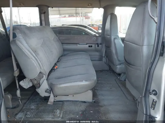 2001 GMC Safari Passenger SLE