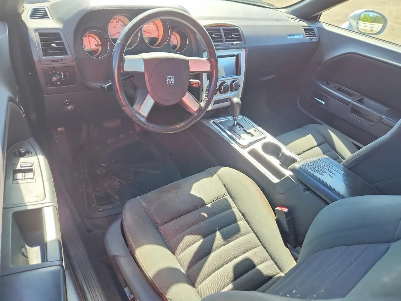 2009 Dodge Challenger SE