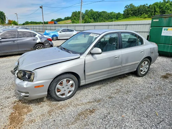 2004 Hyundai Elantra GLS