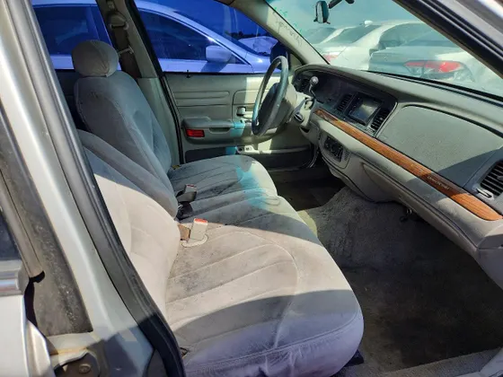 2001 Ford Crown Victoria