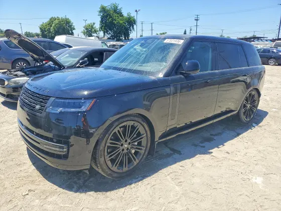2025 Land Rover Range Rover SE