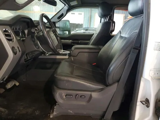 2015 Ford Super Duty F-450 DRW LARIAT