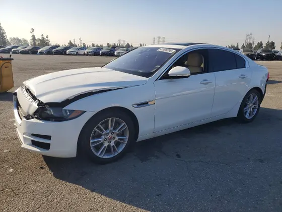 2018 Jaguar XE