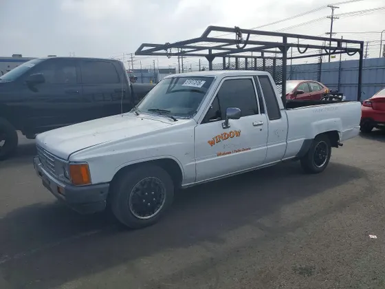 1985 Toyota Pickup Deluxe