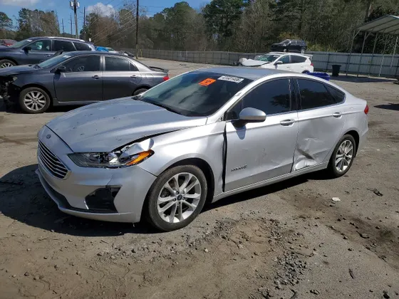 2019 Ford Fusion Hybrid SE