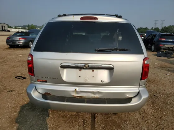 2006 Chrysler Town & Country SWB TOWN & COUNTRY