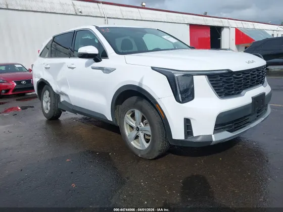 2025 Kia Sorento LX