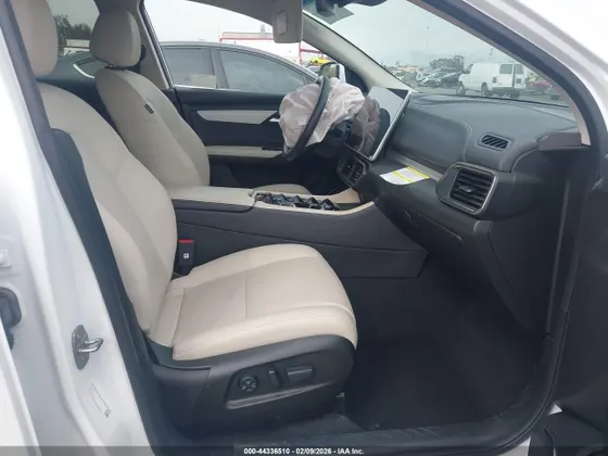 2023 VinFast VF 8 Plus