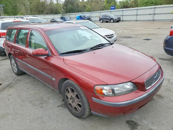 2002 Volvo V70