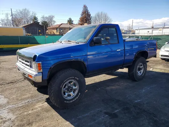 1992 Nissan Trucks 4WD XE