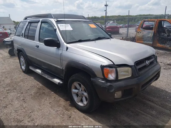 2003 Nissan Pathfinder LE