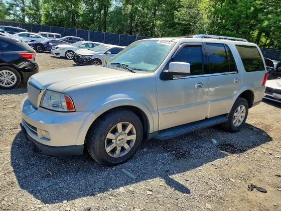 2006 Lincoln Navigator Luxury