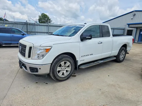 2019 Nissan Titan SV