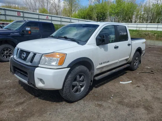 2013 Nissan Titan S