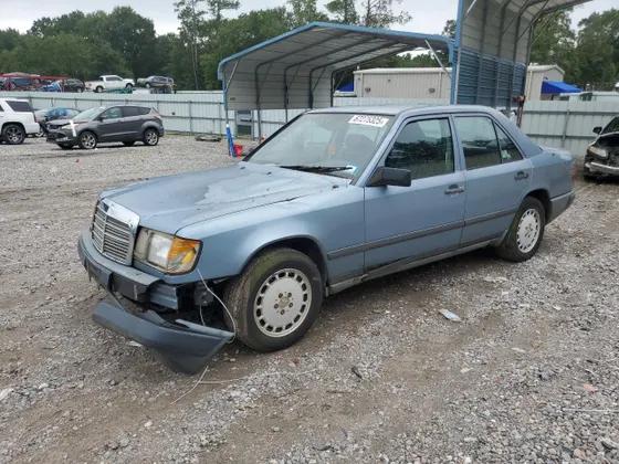 1987 Mercedes-Benz 260 Series E
