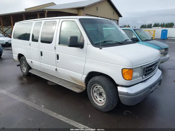 2005 Ford Econoline Wagon XL