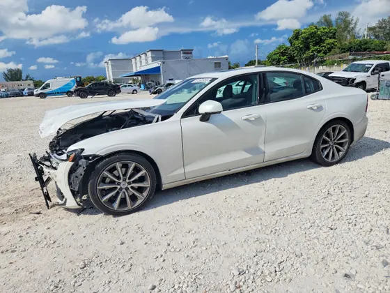 2019 Volvo S60 Momentum