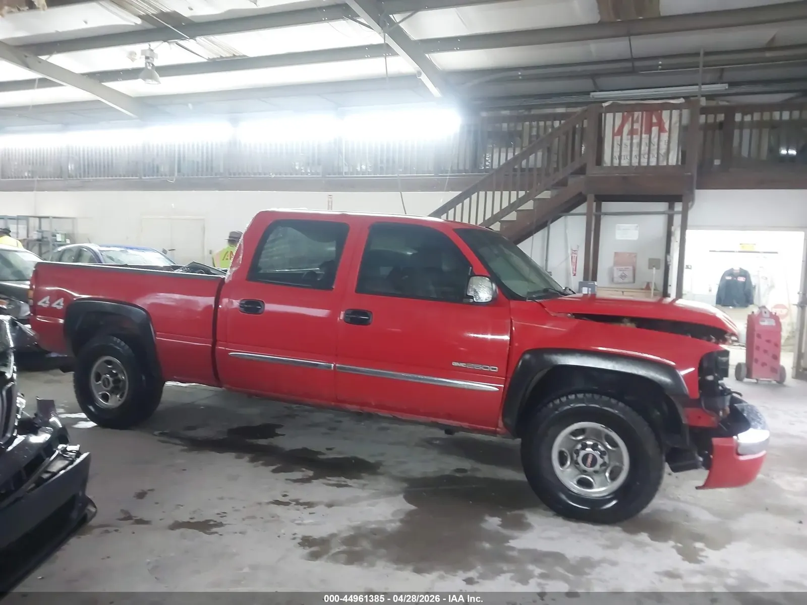 2004 GMC Sierra 2500 Crew Cab SLT