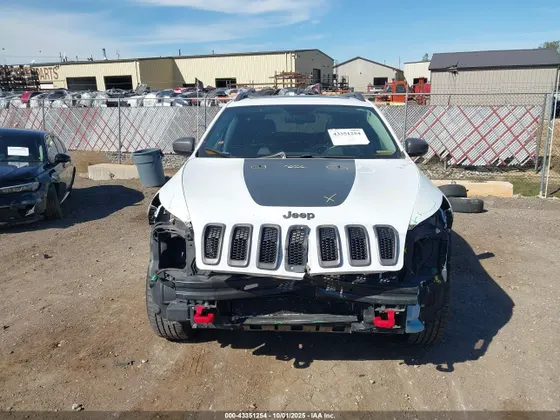 2016 Jeep Cherokee Trailhawk