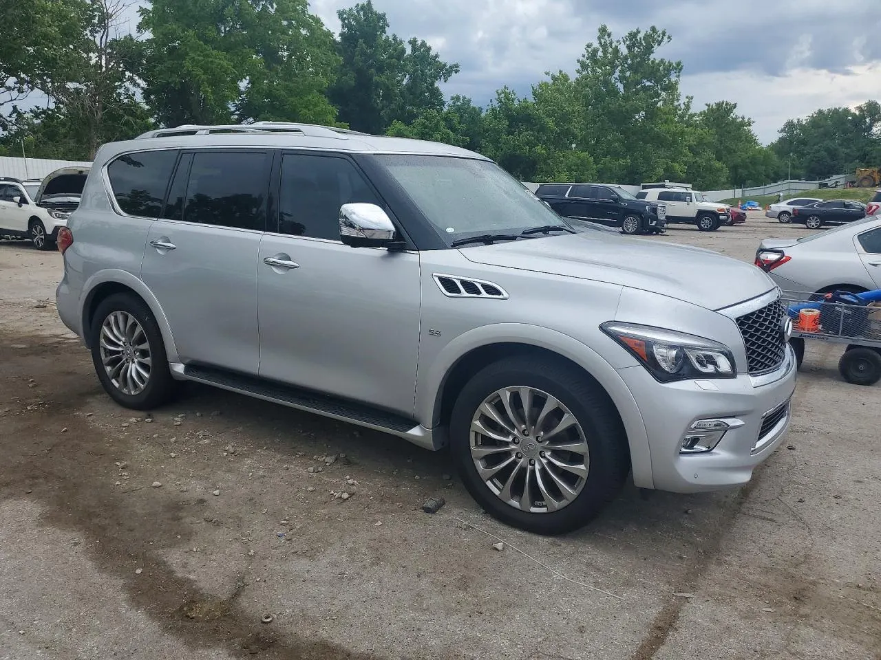 2017 INFINITI QX80