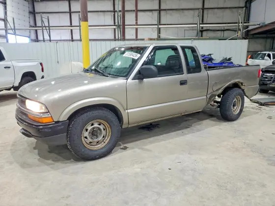 2003 Chevrolet S-10 LS