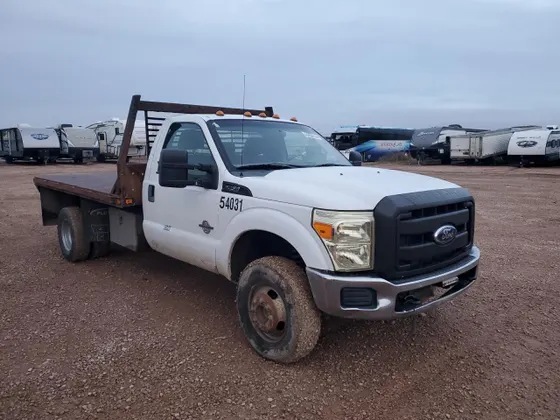 2011 Ford Super Duty F-350 DRW XL
