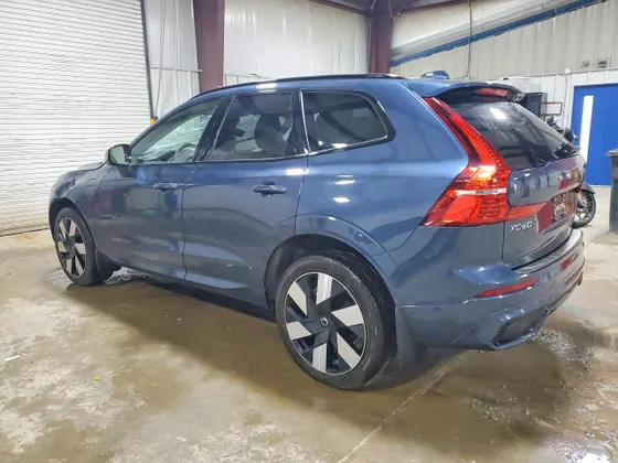 2025 Volvo XC60 Plug-In Hybrid Plus