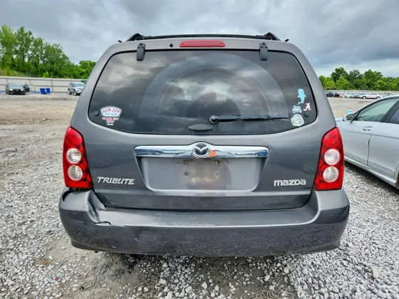 2006 Mazda Tribute s