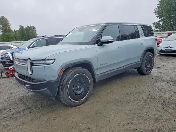 2025 Rivian R1S Adventure