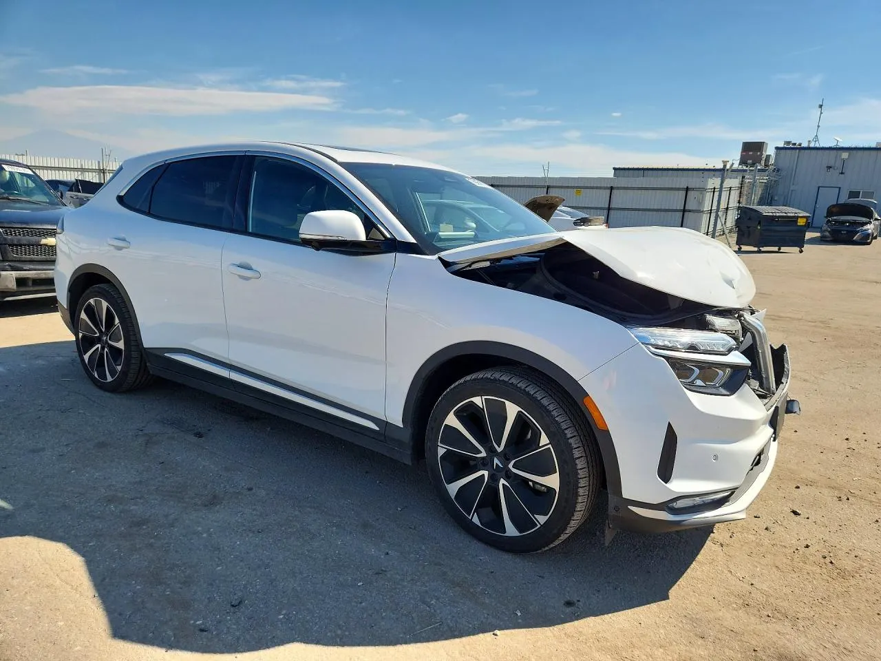 2023 VinFast VF 8 Plus