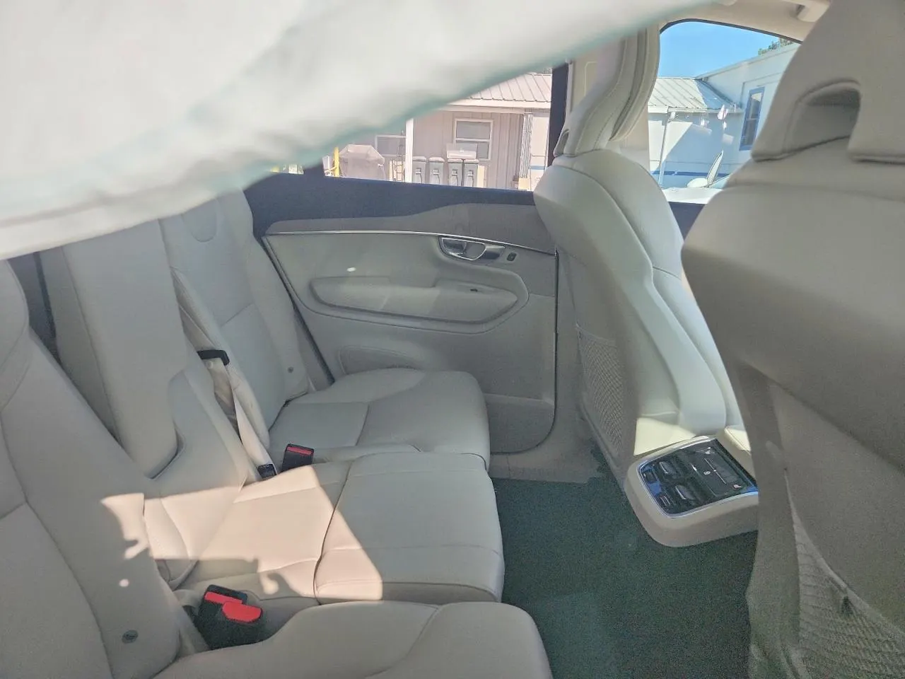 2025 Volvo XC90 Plug-In Hybrid Plus