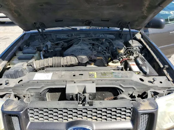 2005 Ford Explorer Sport Trac XLS