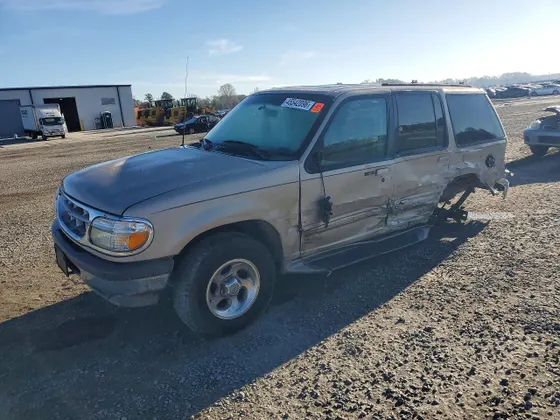 1997 Ford Explorer XL