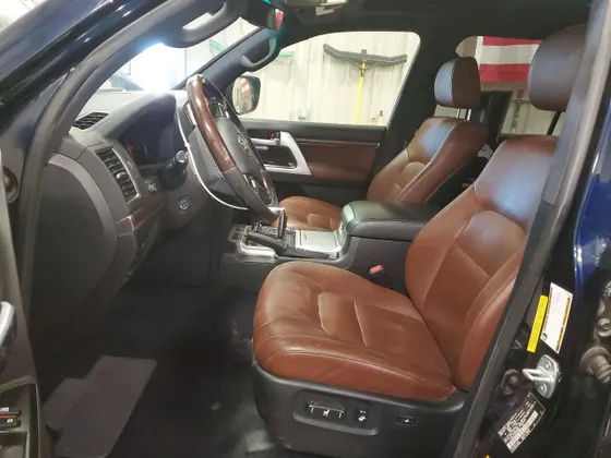 2016 Toyota Land Cruiser
