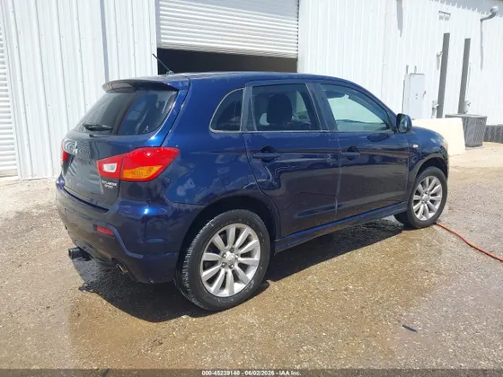 2011 Mitsubishi Outlander Sport SE