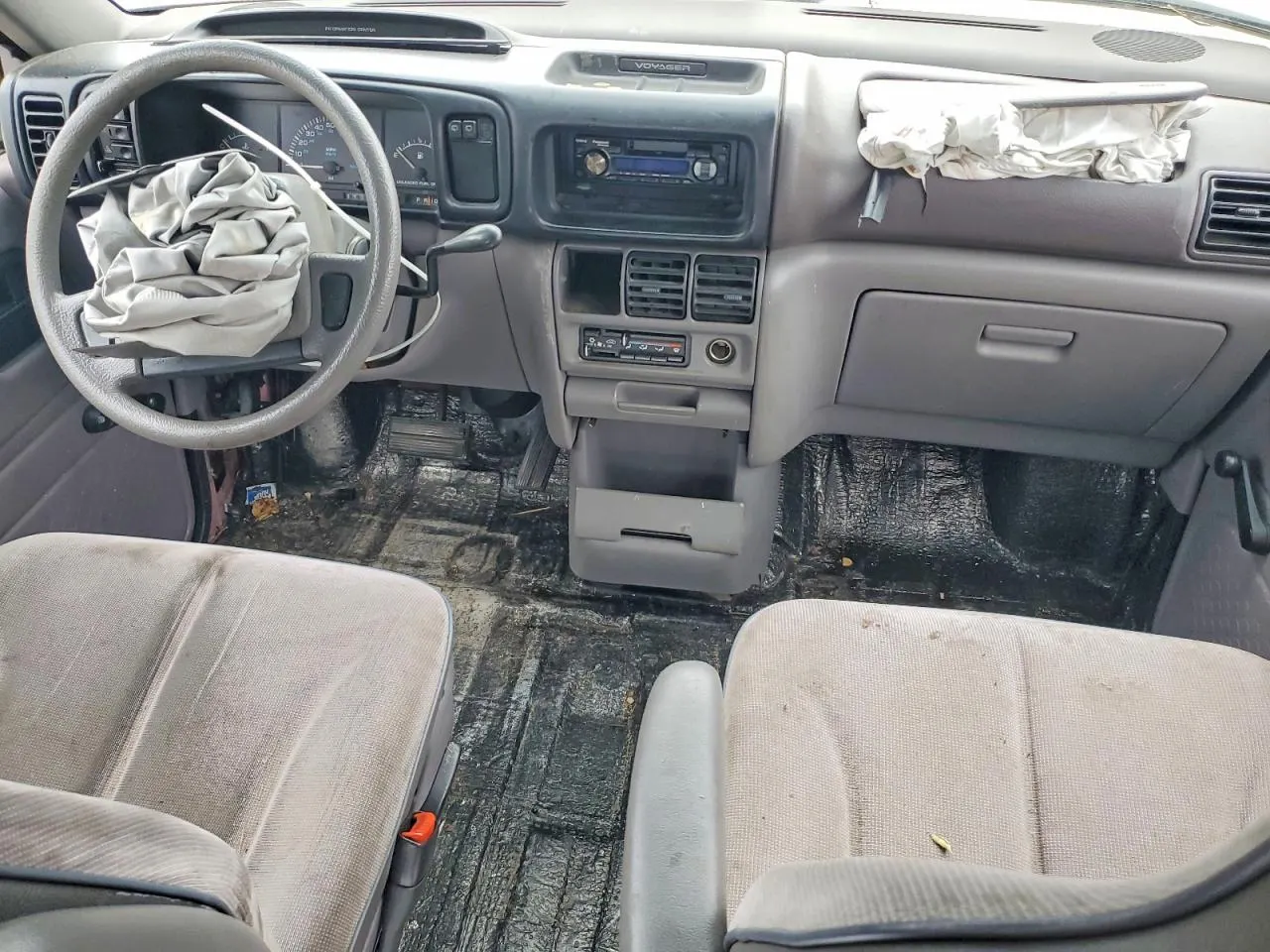 1995 Plymouth Voyager