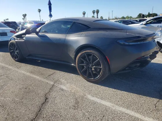 2021 Aston Martin DB11 V8