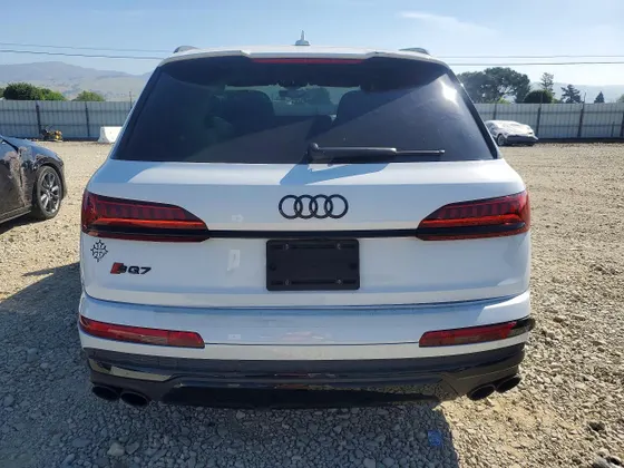 2022 Audi SQ7 Prestige