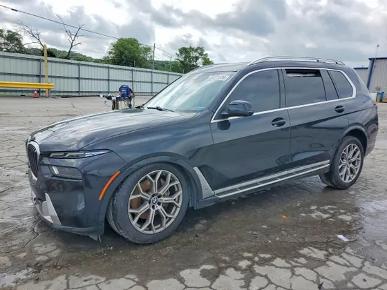 2023 BMW X7 xDrive40i