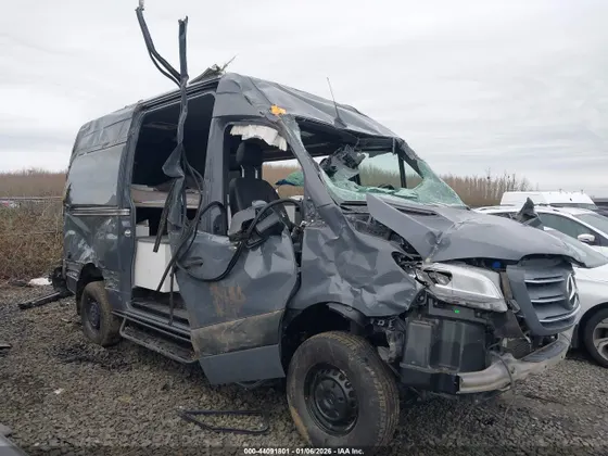 2020 Mercedes-Benz Sprinter Crew Van STANDARD ROOF V6