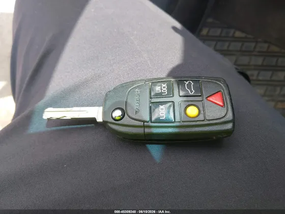 2004 Volvo V70 XC70