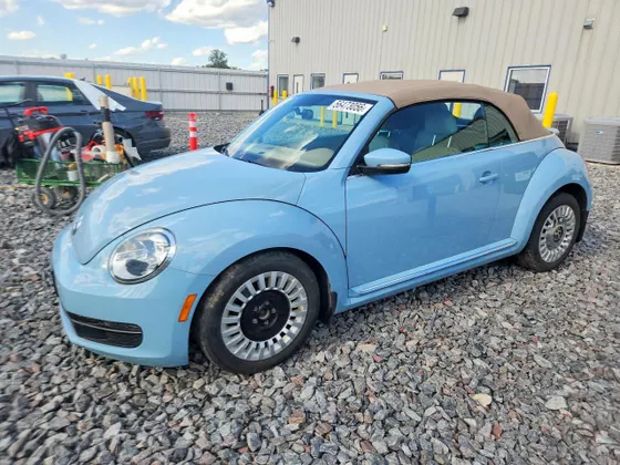 2014 Volkswagen Beetle Convertible 2.5L