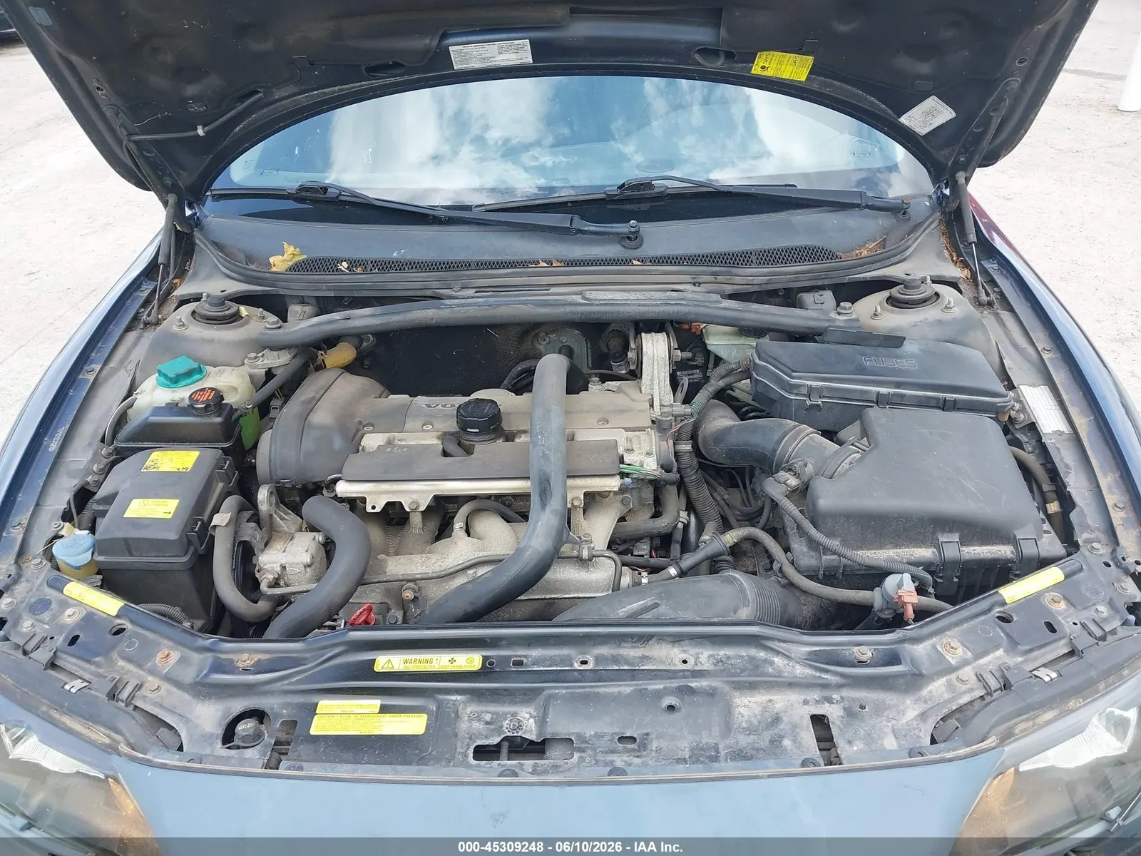 2004 Volvo V70 XC70