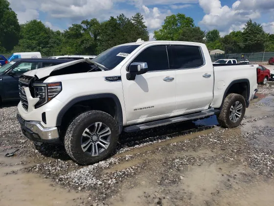 2022 GMC Sierra 1500 SLT