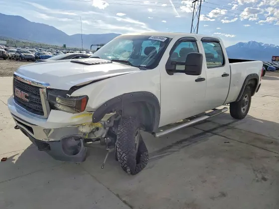 2012 GMC Sierra 2500HD available WiFi SLT